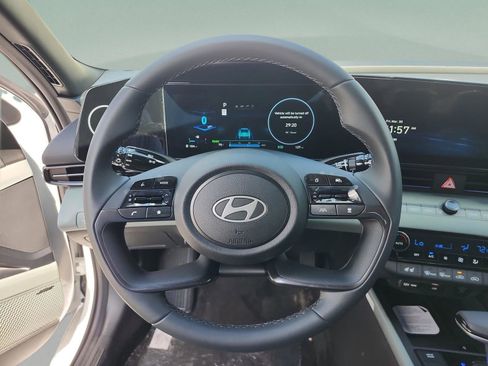 New 2026 Hyundai Elantra Limited FWD image 9
