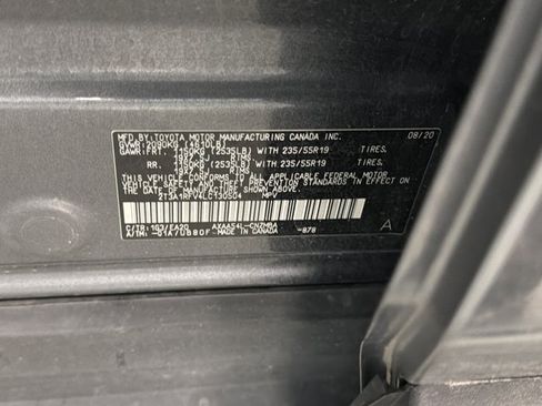 Used 2020 Toyota RAV4 XLE Premium AWD/4WD image 11