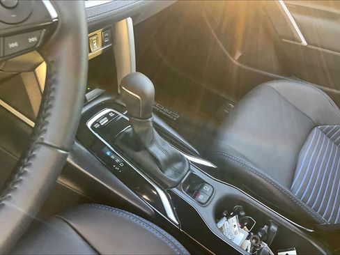 Used 2025 Toyota Corolla Cross AWD Hybrid image 17