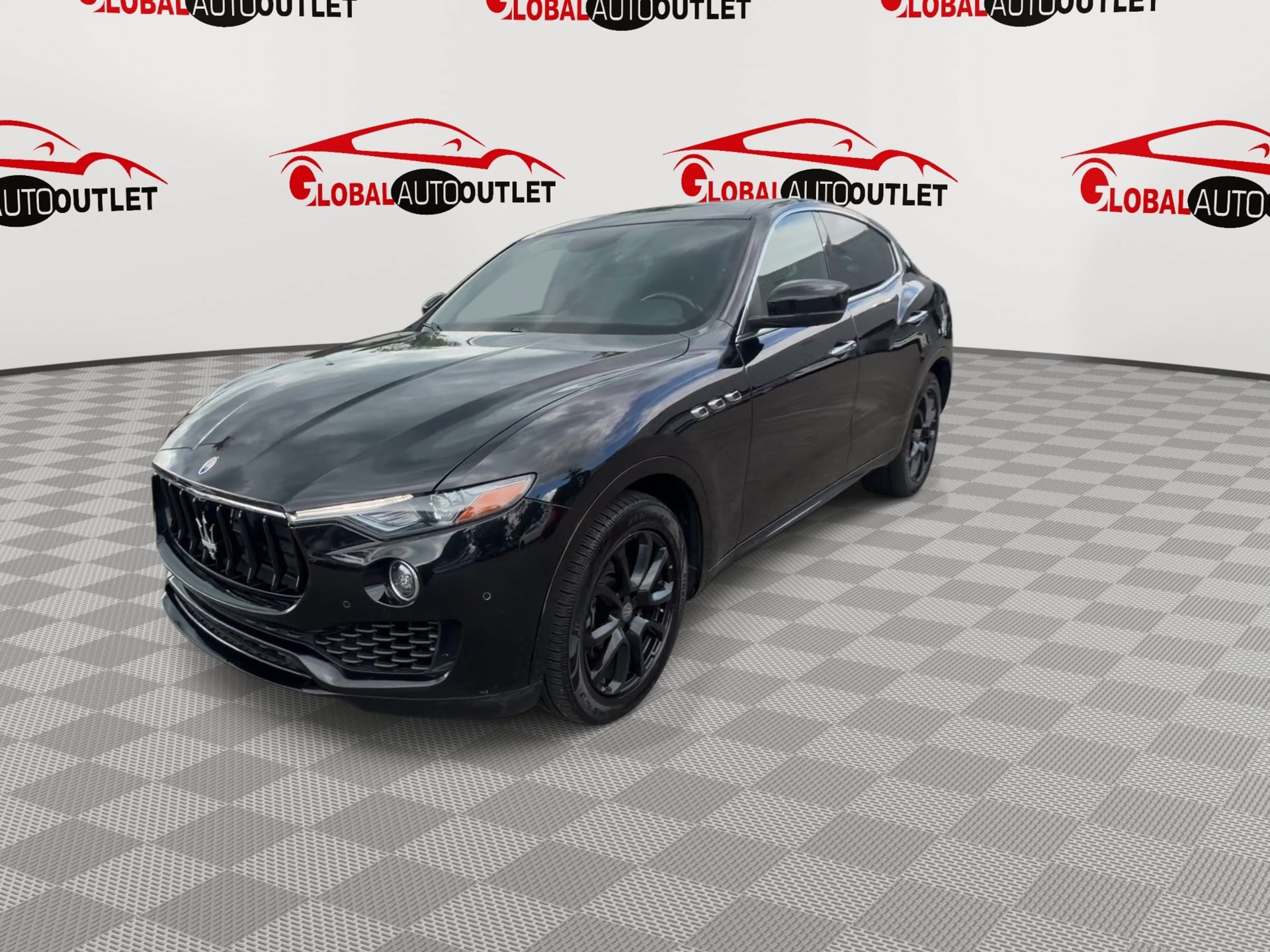 Used 2019 Maserati Levante AWD/4WD image 4