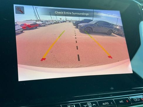 Used 2023 Jeep Wagoneer L Series III w/ Preferred Equipment Group image 26