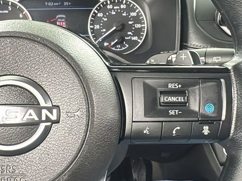 Used 2023 Nissan Rogue SV image 22