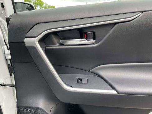 Used 2021 Toyota RAV4 XLE FWD image 25