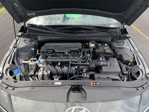 New 2025 Hyundai Elantra SEL image 27