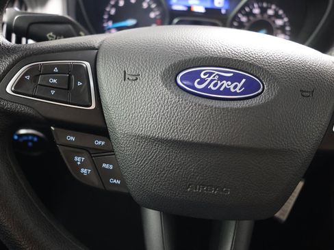 Used 2017 Ford Focus SE FWD image 20
