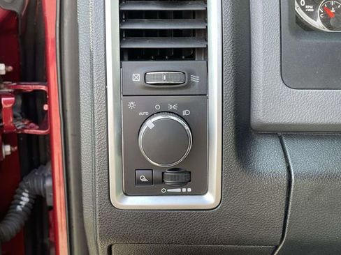 Used 2015 RAM 2500 SLT image 22