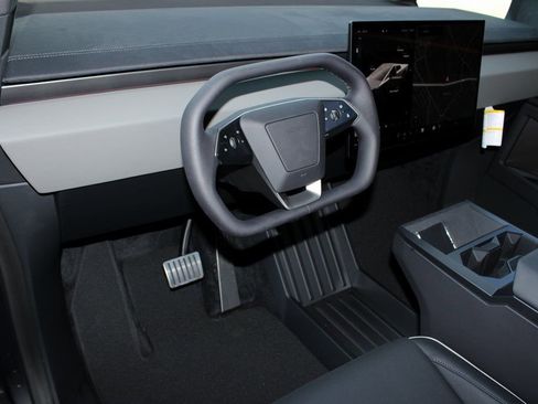 Used 2024 Tesla Cybertruck Cyberbeast image 10