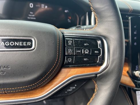Used 2024 Jeep Grand Wagoneer Series III image 10