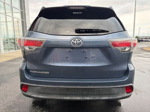 Used 2016 Toyota Highlander LE image 6