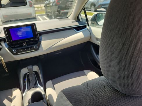 Used 2023 Toyota Corolla LE image 17