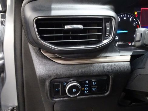 Used 2023 Ford Explorer Limited image 20