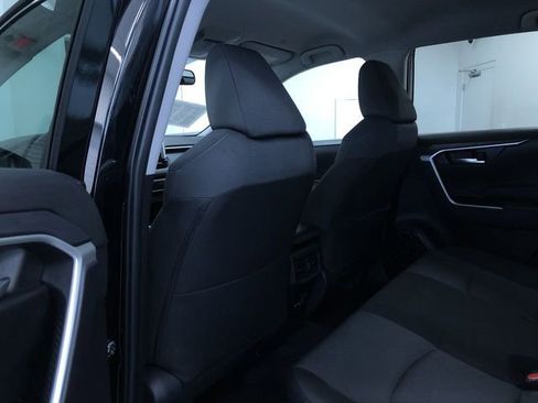 Used 2025 Toyota RAV4 XLE image 19