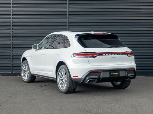 Certified 2026 Porsche Macan image 3