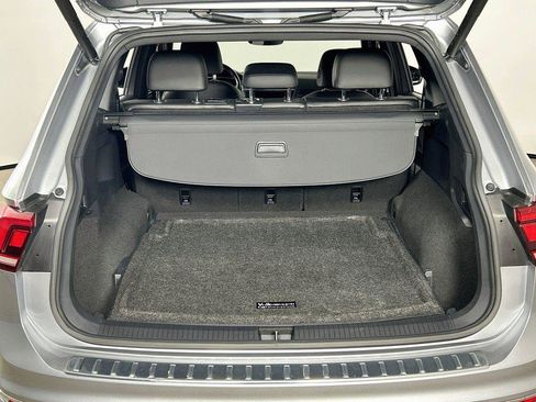 Used 2020 Volkswagen Tiguan SEL Premium R-Line AWD/4WD image 28