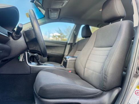 Used 2016 Toyota Camry LE image 18