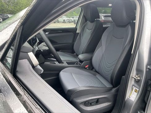 New 2026 Volkswagen Tiguan SE AWD/4WD image 11