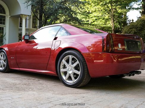 Used 2004 Cadillac XLR RWD image 14