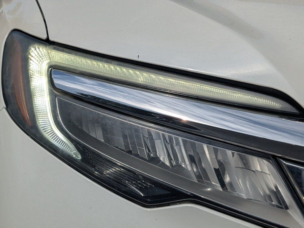 Used 2019 Honda Pilot Touring image 11