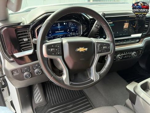 Used 2023 Chevrolet Silverado 1500 LT AWD/4WD image 13