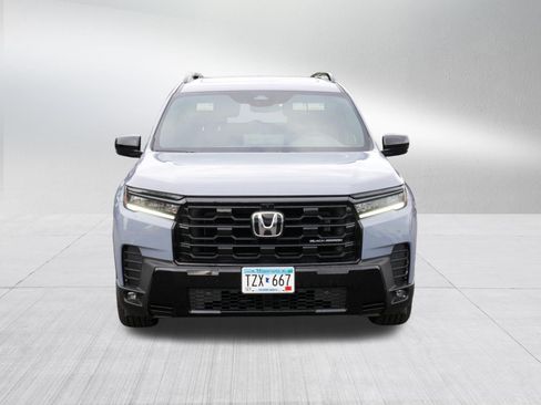 Certified 2026 Honda Pilot Black Edition image 2
