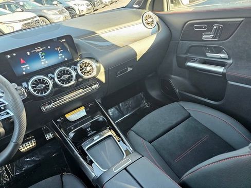 New 2025 Mercedes-Benz GLA 35 AMG 4MATIC image 31