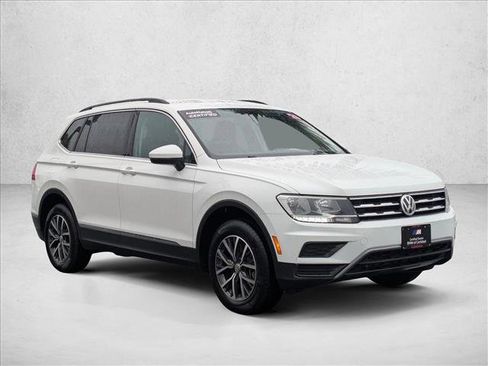Used 2020 Volkswagen Tiguan S image 3