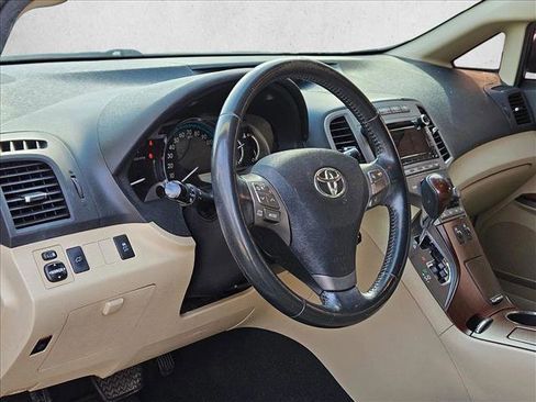Used 2010 Toyota Venza image 8