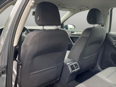 Used 2019 Volkswagen Golf S FWD image 20