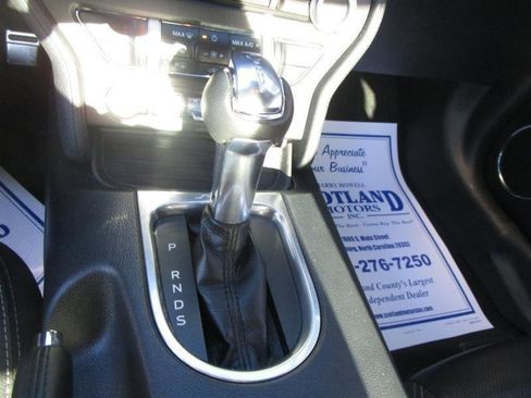 Used 2022 Ford Mustang Premium RWD image 15