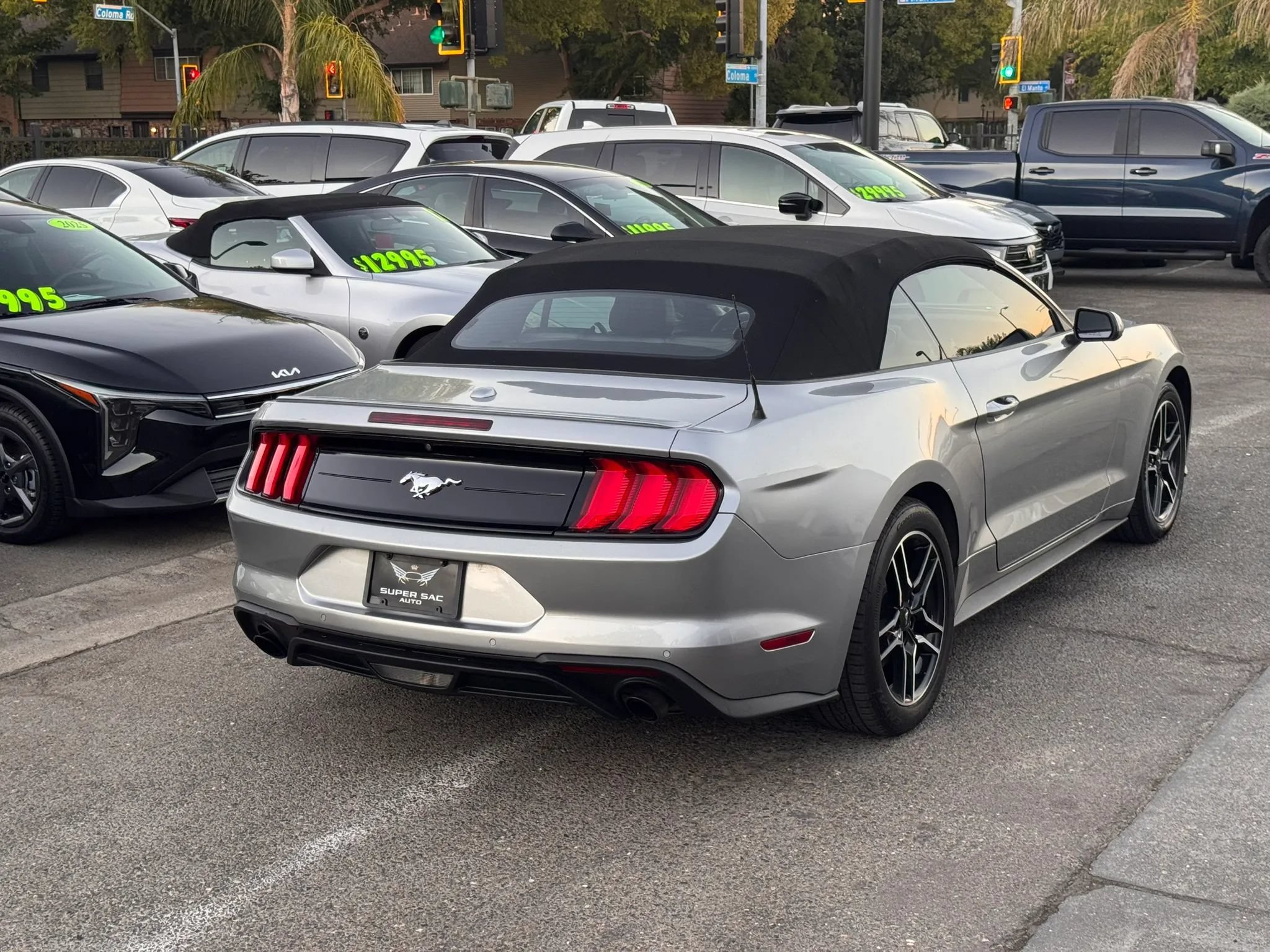 Used 2021 Ford Mustang Premium RWD image 6