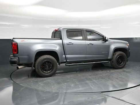 Used 2019 Chevrolet Colorado Z71 AWD/4WD image 2