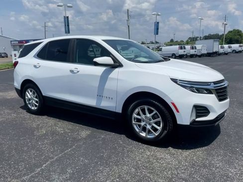 Used 2022 Chevrolet Equinox LT FWD image 2