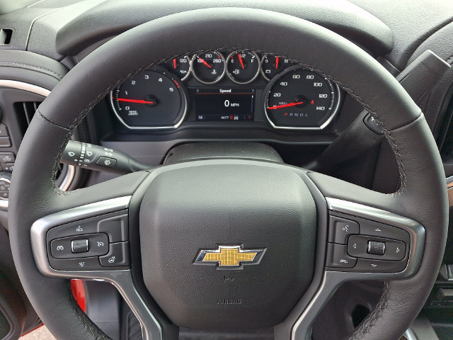 Used 2022 Chevrolet Silverado 2500 LT w/ Convenience Package AWD/4WD image 4