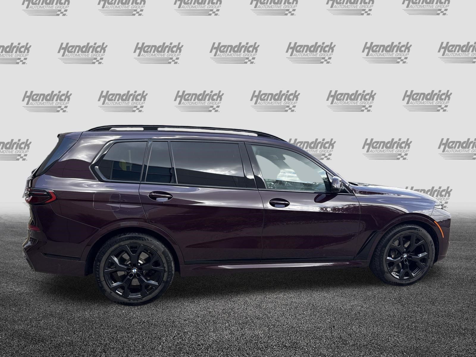 Used 2025 BMW X7 xDrive40i w/ M Sport Package AWD/4WD image 11