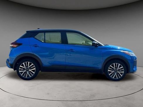 Certified 2023 Nissan Kicks SV FWD image 5