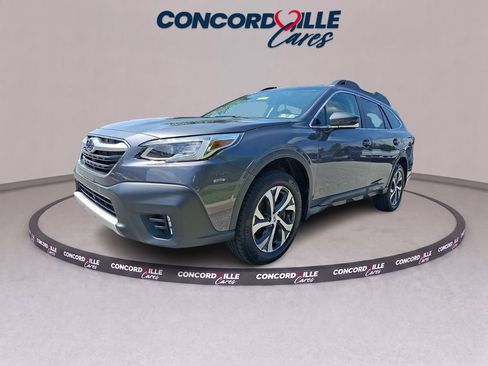 Used 2022 Subaru Outback Limited w/ Popular Package #2 AWD/4WD image 3