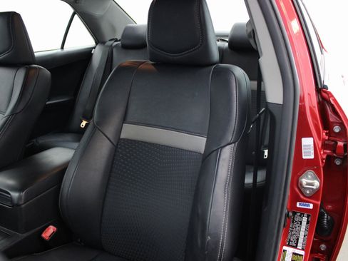 Used 2014 Toyota Camry SE image 16