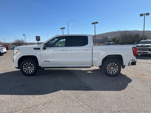 Used 2022 GMC Sierra 1500 AT4 w/ AT4 Premium Package image 8