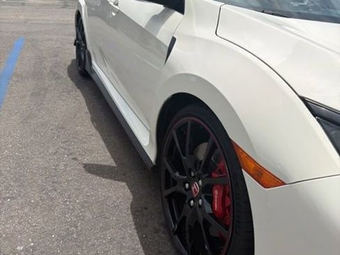 Used 2021 Honda Civic Type R image 9