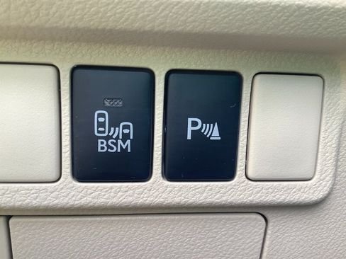 Used 2014 Lexus ES 350 w/ Luxury Package FWD image 23