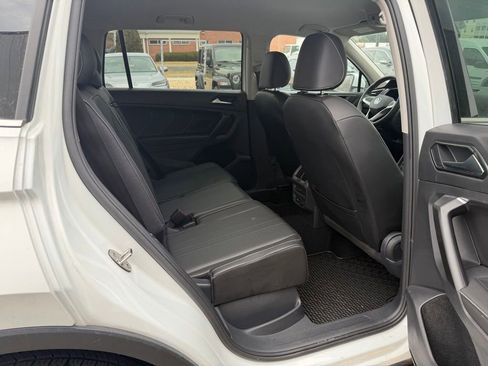 Used 2022 Volkswagen Tiguan SE image 14