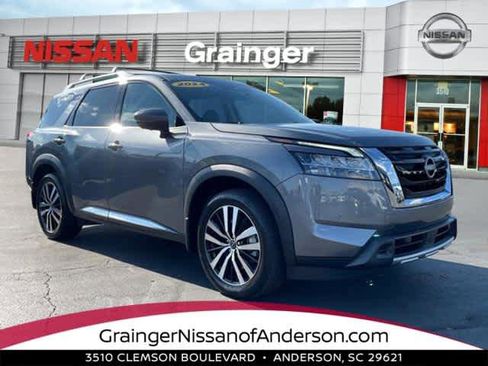 Used 2024 Nissan Pathfinder Platinum w/ Cargo Package FWD image 1