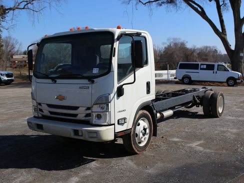 New 2024 Chevrolet Low Cab Forward image 2