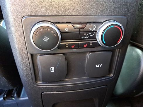 Used 2022 Ford Explorer Limited image 10