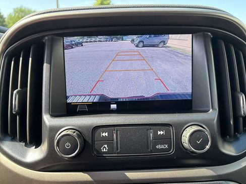 Used 2021 Chevrolet Colorado Z71 w/ Safety Package AWD/4WD image 23