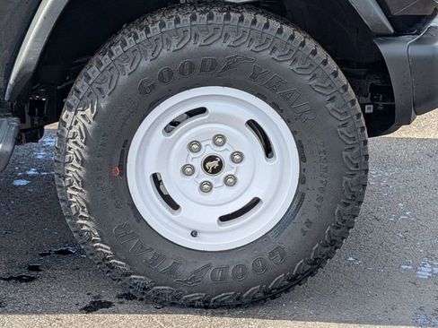 New 2025 Ford Bronco Heritage Edition AWD/4WD image 17