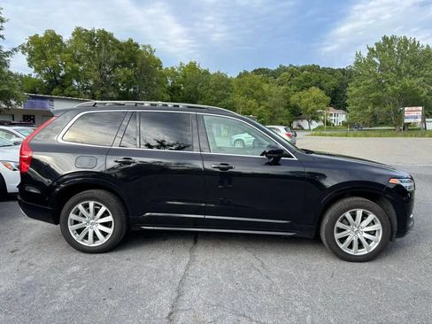 Used 2016 Volvo XC90 T6 Momentum w/ Momentum Plus Package AWD/4WD image 9