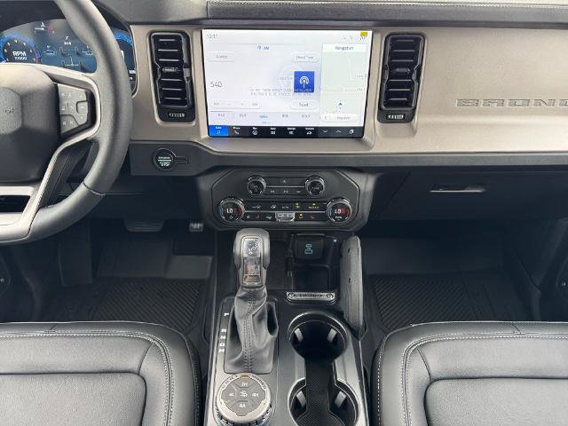 Certified 2025 Ford Bronco Outer Banks w/ Sasquatch Package AWD/4WD image 11