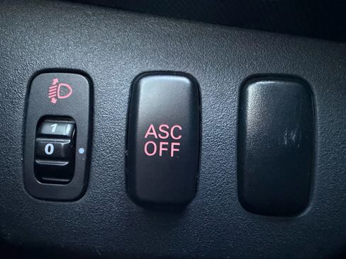 Used 2008 Mitsubishi Lancer Evolution GSR image 22