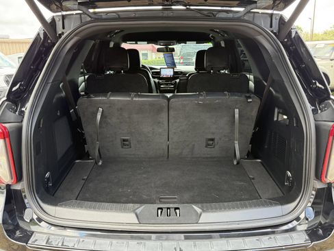 Certified 2023 Ford Explorer ST-Line w/ Class IV Trailer Tow Package RWD image 9